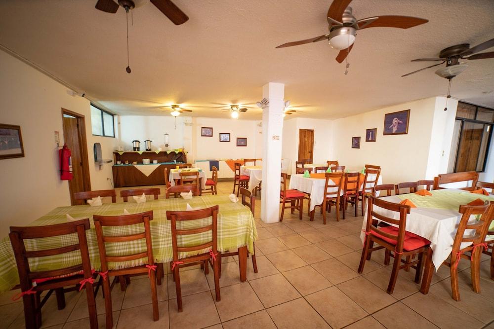 Hotel Red Booby بويرتو أيورا المظهر الخارجي الصورة